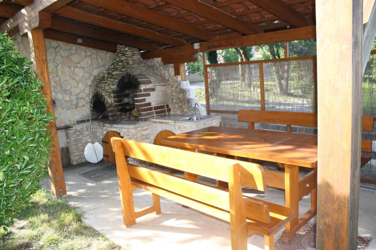 Holiday Home Radmila Premantura Ngoại thất bức ảnh